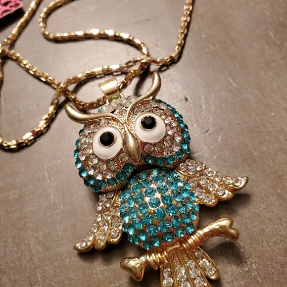 BETSEY JOHNSON | owl necklace - Picture 2 of 3